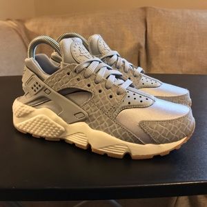 Nike Air Huarache Premium Grey Gray